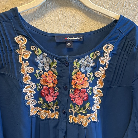 Royal Blue Denim 24/7 Blouse Top Embroidered Button Down Front Women’s Plus 18 - Picture 2 of 8